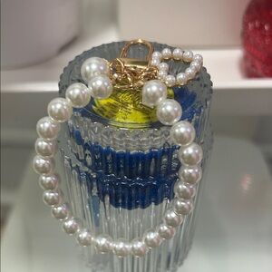 Source Unknown Pearl Key Holder with Gold Clasp